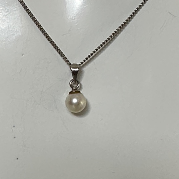 Vintage Silver freshwater Pearl Pendant Necklace - Picture 3 of 7